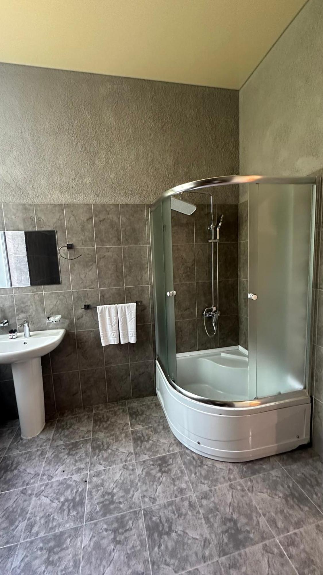 Wald Hotel Lagodekhi Ngoại thất bức ảnh